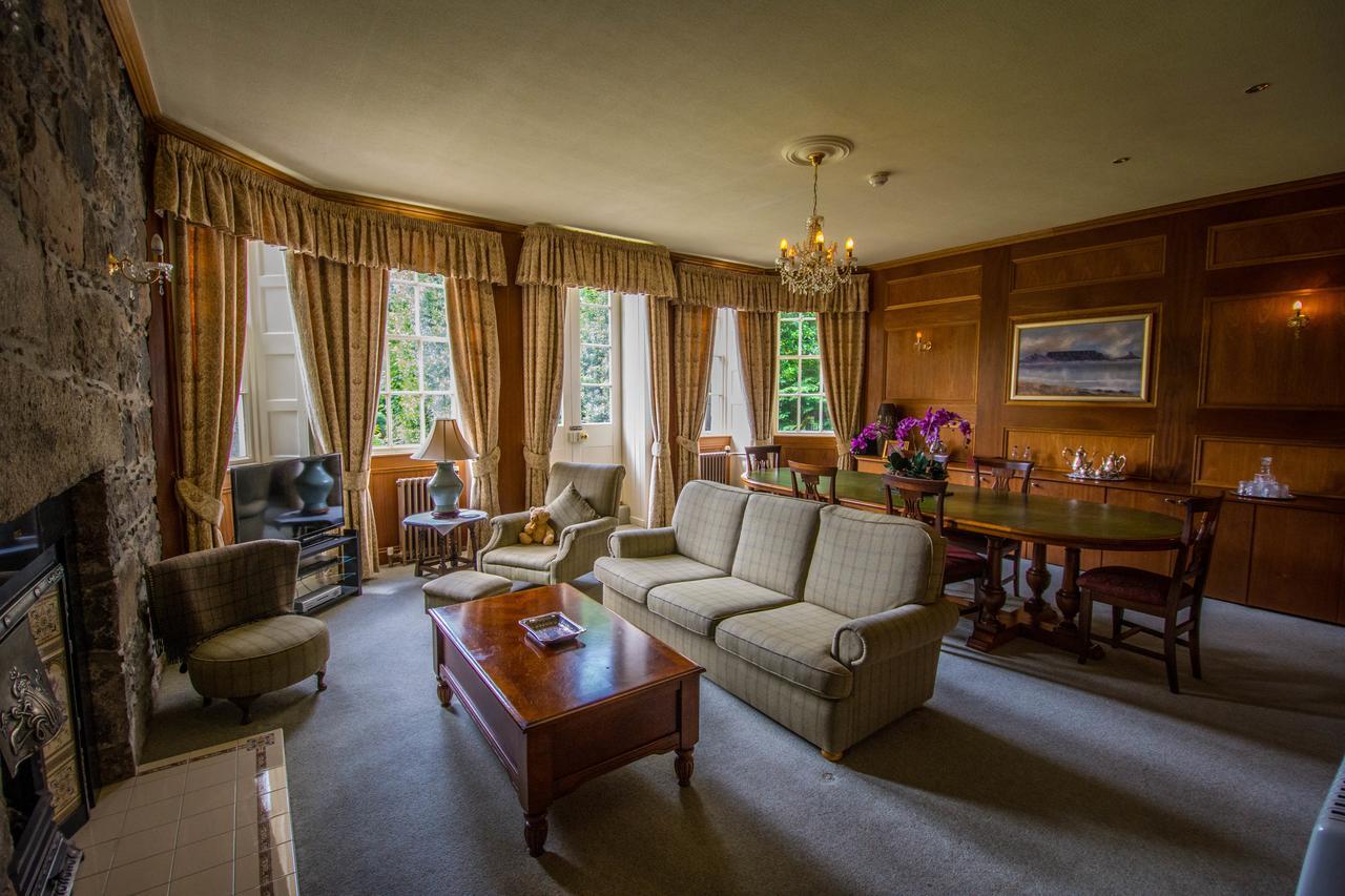Castle Hotel Huntly Buitenkant foto